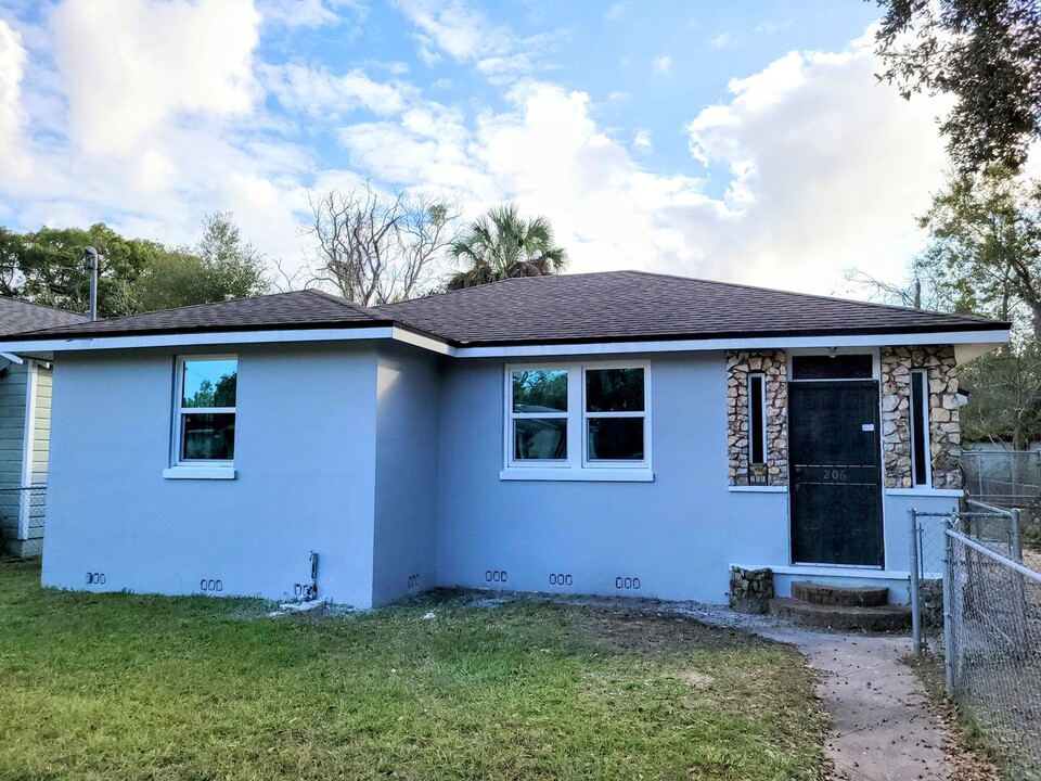 206 E 45th St in Jacksonville, FL - Building Photo