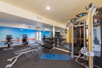 436 S Virgil Ave in Los Angeles, CA - Building Photo - Building Photo