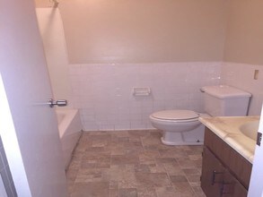 Tara Townhouses in Gallipolis, OH - Building Photo - Building Photo