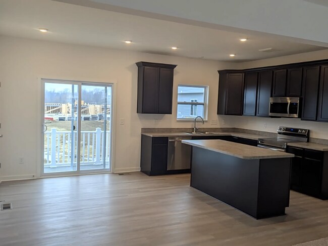 111 Sitka Willow Dr in Etna, OH - Building Photo - Building Photo