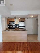 37-1237 Grosvenor St in Toronto, ON - Building Photo - Building Photo