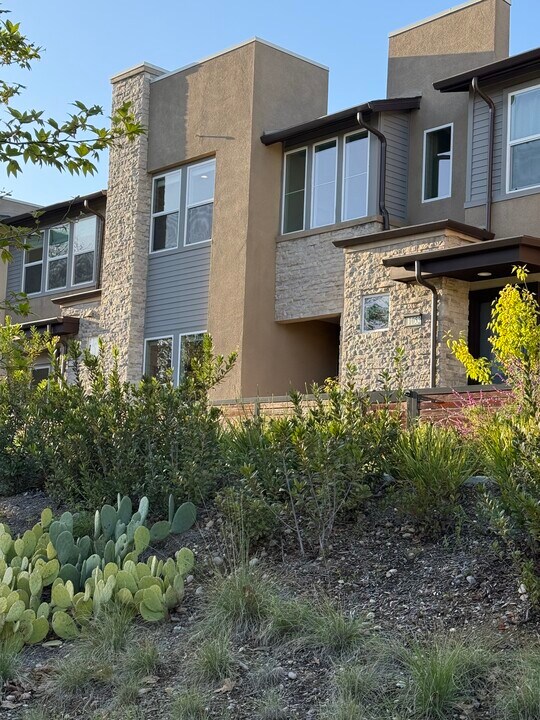 11056 Ardha Wy in San Diego, CA - Building Photo