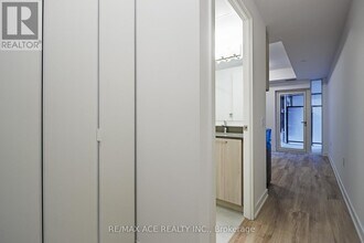 7437 Kingston Rd in Toronto, ON - Building Photo - Building Photo