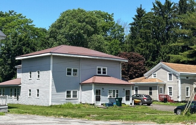 170 Oswego St in Hannibal, NY - Building Photo - Building Photo