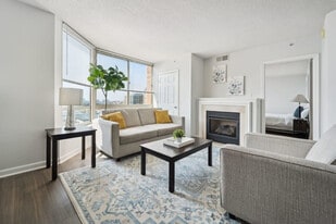 901 N Pollard St in Arlington, VA - Building Photo