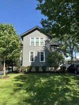 617 Delles Rd, Unit C in Wheaton, IL - Building Photo