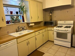 1712 Cypress Ave in Cleveland, OH - Building Photo - Building Photo