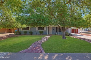 7225 N 19th Dr in Phoenix, AZ - Building Photo
