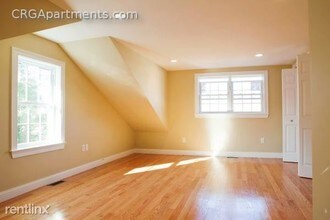 418 High St-Unit -# 2 in Medford, MA - Foto de edificio - Building Photo