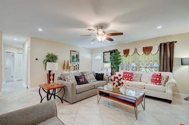 1386 Fulmar Dr in Delray Beach, FL - Building Photo - Building Photo