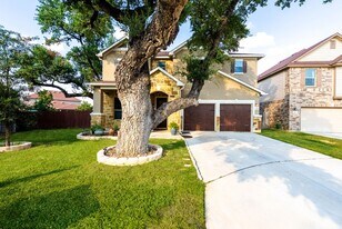 5115 Escudero in San Antonio, TX - Building Photo