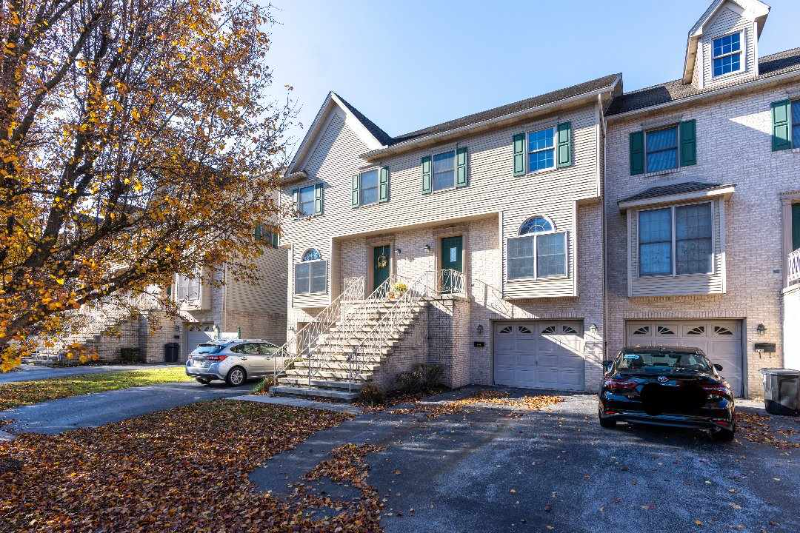 3018 5th Ave in Altoona, PA - Building Photo