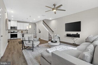 9427 James MacGowan Ln in Owings Mills, MD - Building Photo - Building Photo