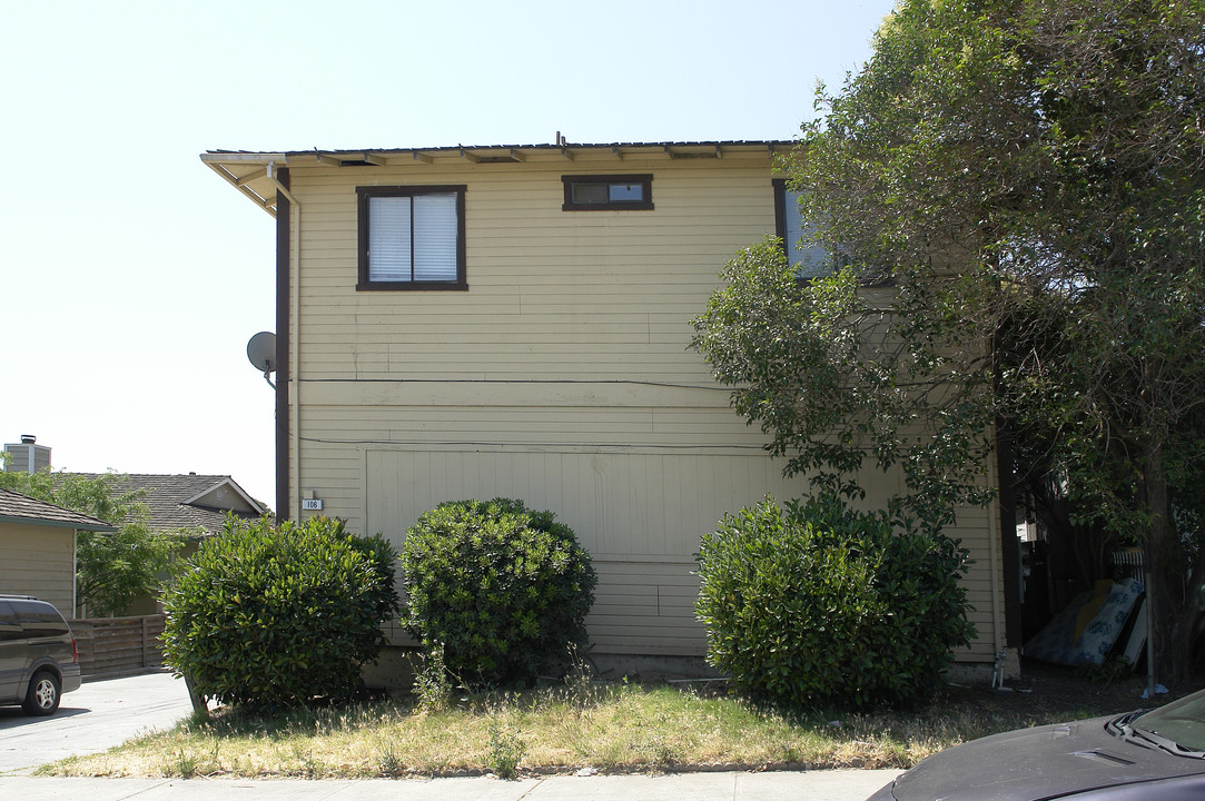 106 E 6th St in Antioch, CA - Building Photo