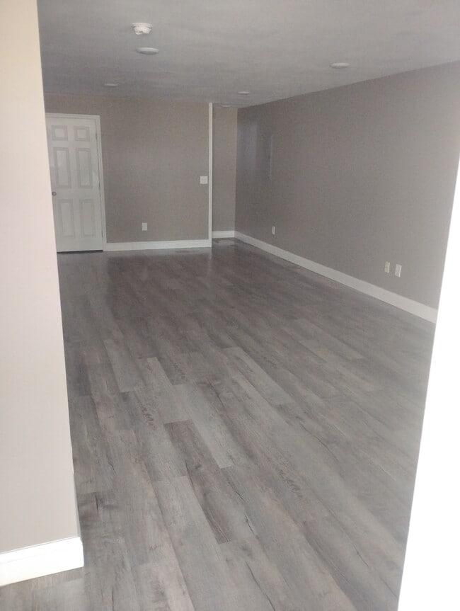 property at 1611 Chinquapin Grove Rd
