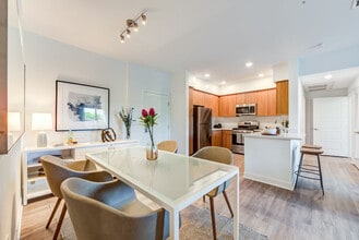 IMT 6500 in Van Nuys, CA - Building Photo - Building Photo