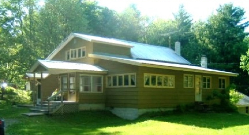 5359 N South Rd in Brantingham, NY - Building Photo