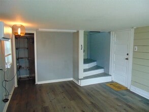 5113 Avenue O 1/2 in Galveston, TX - Building Photo - Building Photo