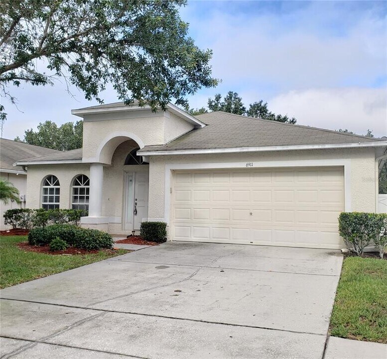 6911 Sotra St in Wesley Chapel, FL - Building Photo