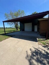 75 Scott Rd in Huntsville, TX - Foto de edificio - Building Photo