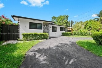 7360 NW 4th St in Miami, FL - Building Photo - Building Photo