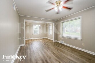 1493 Fox St in Memphis, TN - Foto de edificio - Building Photo