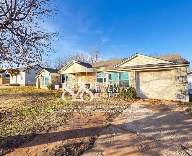 property at 4517 SE 28th St