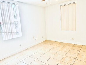2099 NW 26th Ave in Fort Lauderdale, FL - Building Photo - Building Photo