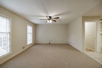 160 Jockey Club Dr in Athens, GA - Building Photo - Building Photo