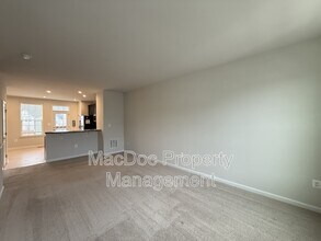 505 Rolling Valley Dr in Fredericksburg, VA - Building Photo - Building Photo