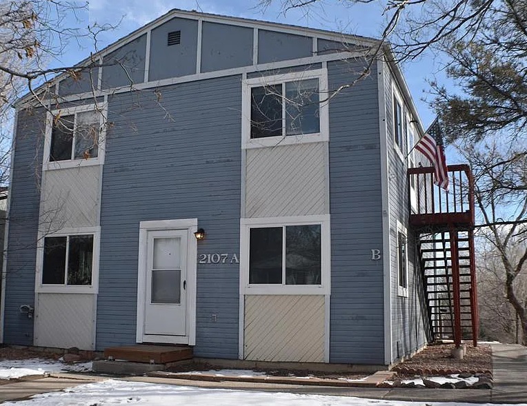 2107 N Chestnut St in Colorado Springs, CO - Foto de edificio