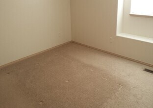 1982 N 225 W in Harrisville, UT - Building Photo - Building Photo