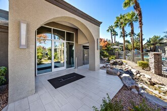 The Equestrian by Picerne in Henderson, NV - Foto de edificio - Building Photo