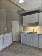 15 Courtland Av W in Kitchener, ON - Building Photo - Building Photo