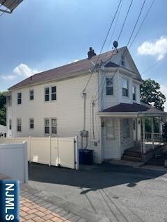 44 Fairview Ave in Bogota, NJ - Building Photo