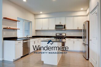 1899 SW Cooper Way in Oak Harbor, WA - Building Photo - Building Photo