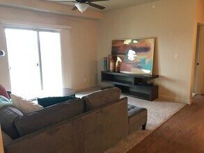 2810 Bobcat Dr in Ames, IA - Foto de edificio - Building Photo