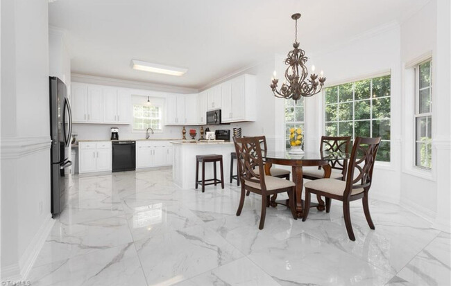 7028 Abington Ct in Kernersville, NC - Building Photo - Building Photo