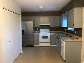 11255 W 46th Pl in Wheat Ridge, CO - Foto de edificio - Building Photo