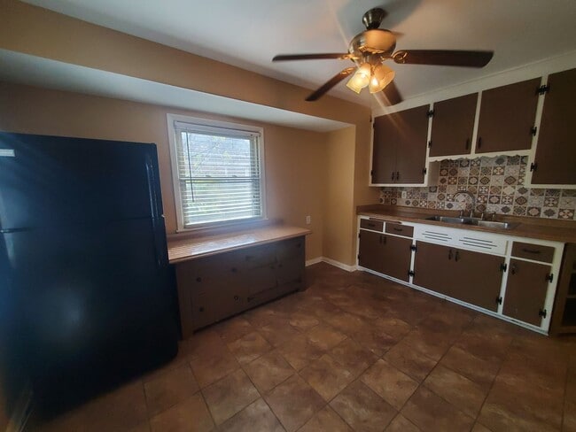 5624 N Dexter Ave in Glendale, WI - Building Photo - Building Photo