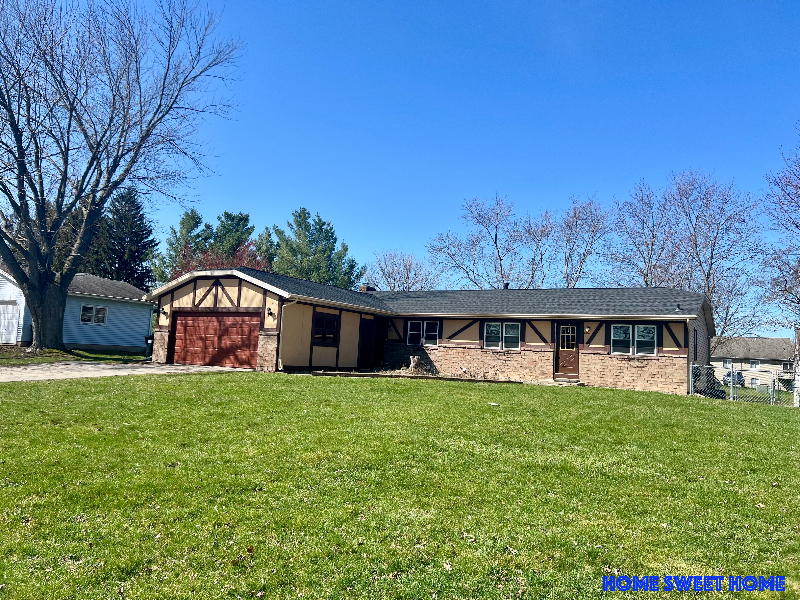 6103 Campus Park Dr SE in Kentwood, MI - Building Photo