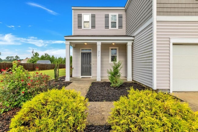 217 Cheswick Dr in Holly Ridge, NC - Building Photo - Building Photo