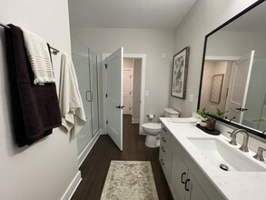 BellaAge Hickory in Hickory, NC - Building Photo - Building Photo