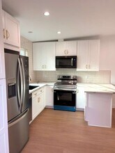 10775 W Olympic Blvd in Los Angeles, CA - Building Photo - Building Photo