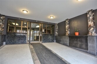 404 Main St in East Rochester, NY - Foto de edificio - Building Photo