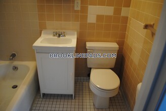 1223 Beacon St in Brookline, MA - Building Photo - Building Photo