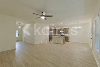 111 Rainfall Ln in Carencro, LA - Foto de edificio - Building Photo