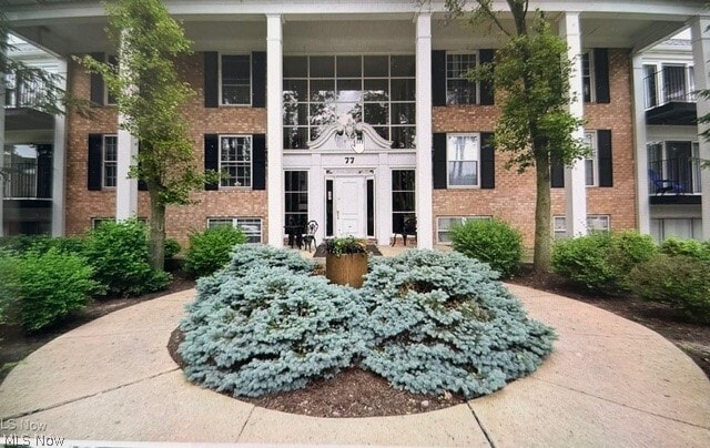 77 Atterbury Blvd in Hudson, OH - Building Photo