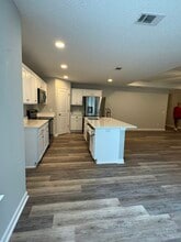186 Hunters Point Way in Brunswick, GA - Building Photo - Building Photo