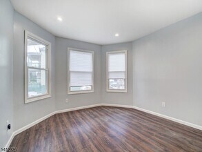 209 N 4th St in Paterson, NJ - Building Photo - Building Photo